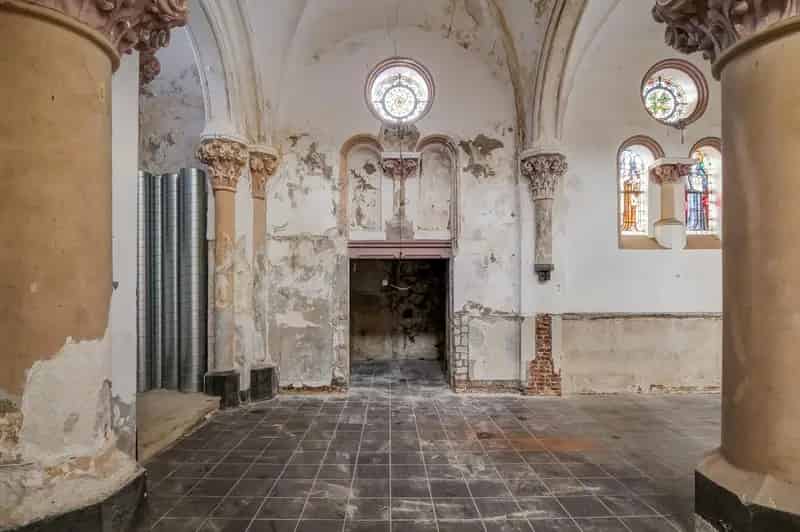 Kerk te koop: Creatieve verbouwing tot droomhuis, kantoor of B&B