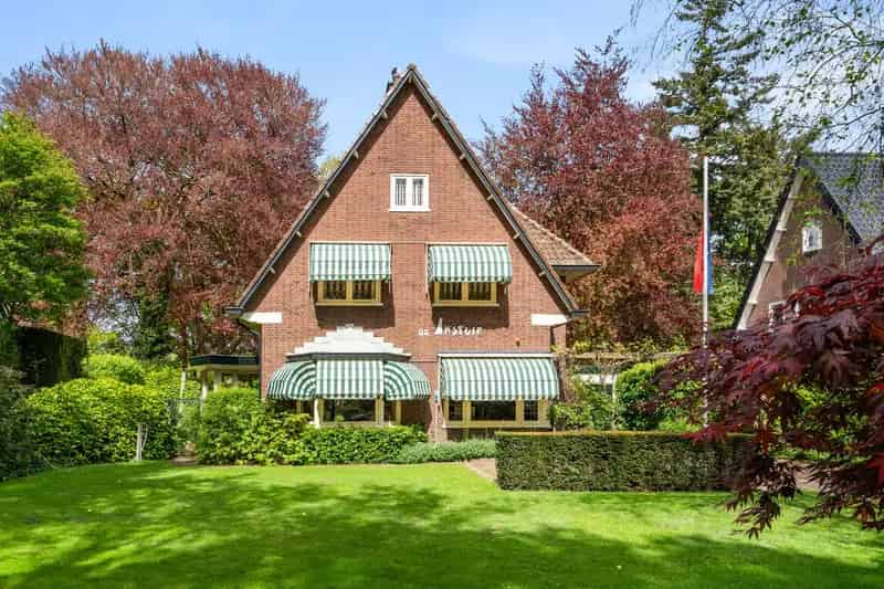 Huis te koop Amsterdamseweg Ede: 8 slaapkamers, grote tuin