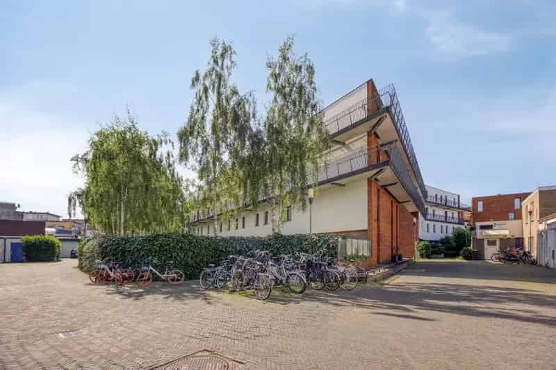 Nijmegen Appartement te Koop: 2-Kamer, Balkon, Parkeerplaats