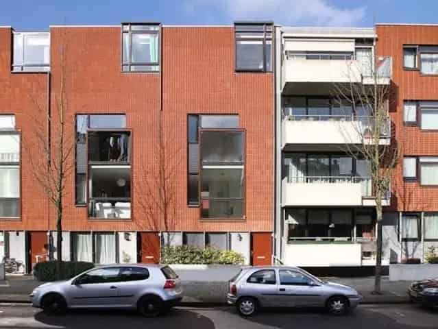 Gerenoveerde gezinswoning Hoofddorp 5 slaapkamers 3 badkamers