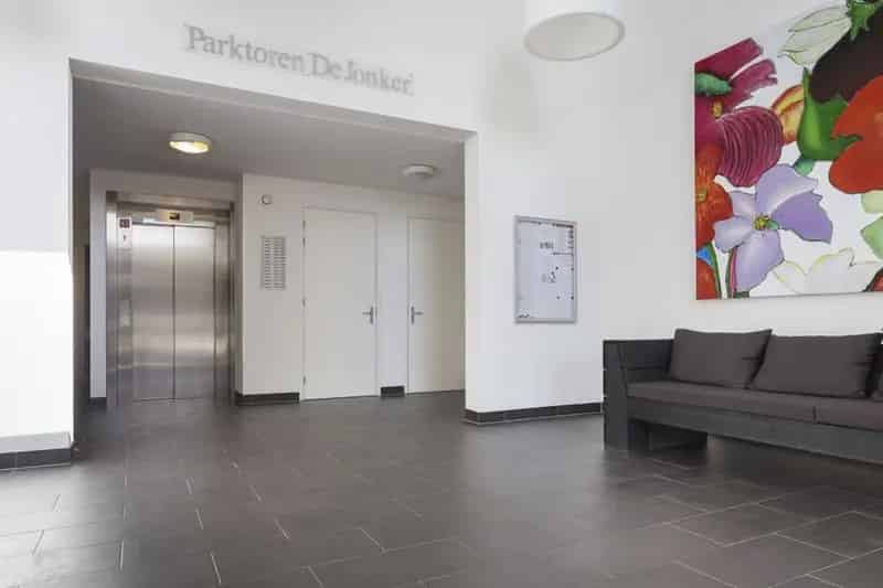 Luxe 4 Kamer Appartement Nijmegen Ruim Terras Parkeerplaats