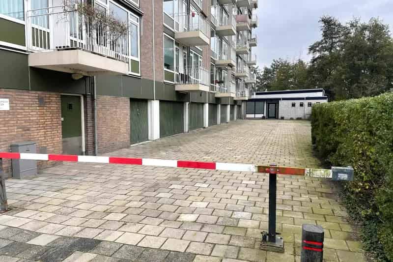 Garagebox Groningen 52m2 4 Auto's Peizerweg