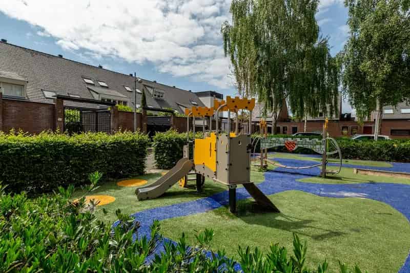 Huis te koop Rhoon: 5 slaapkamers, tuin, parkeren