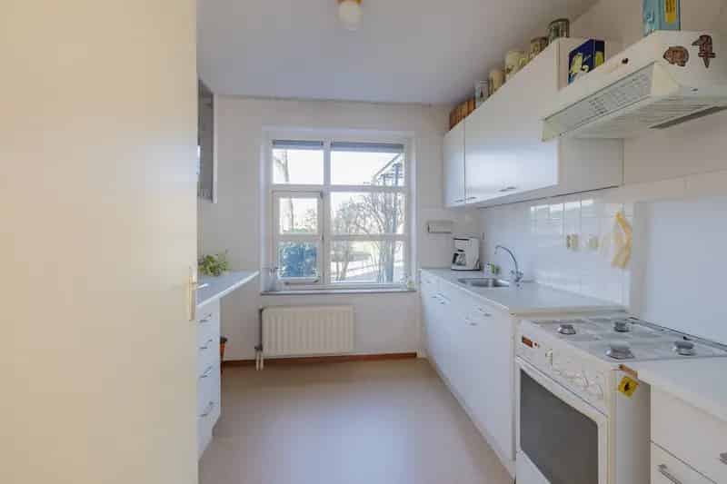 Eengezinswoning Velserbroek Nabij Winkelcentrum 3 slaapkamers