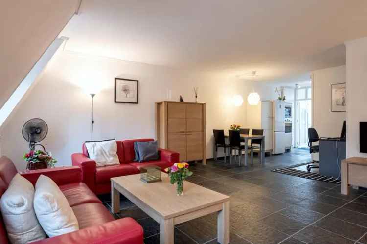 Maastricht Centrum: Ruime 3 Kamer Maisonnette met Parkeerplaats