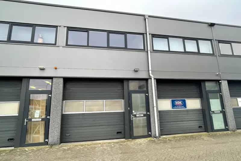 Bedrijfshal te Huur Wormerveer 90m² Opslag Lichte Productie Kantoor