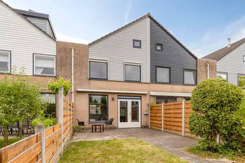 Moderne gezinswoning Almere: 4 slaapkamers, luxe keuken, energielabel A