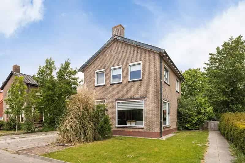 Vrijstaande woning St Annaparochie 3 slaapkamers tuin garage