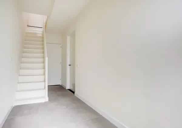 Moderne Gerenoveerde Woning met Garage in Tilburg