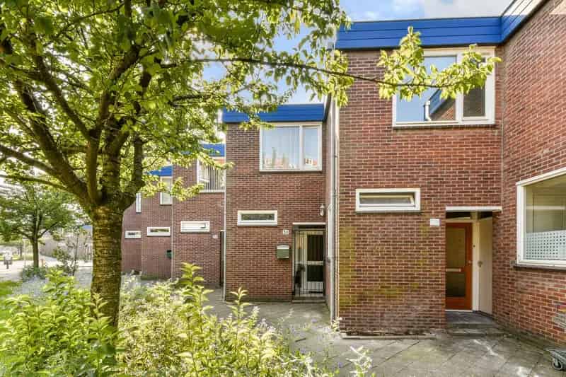 Huis te koop Amsterdam Bluebanddorp 76m2 tuin 2 slaapkamers