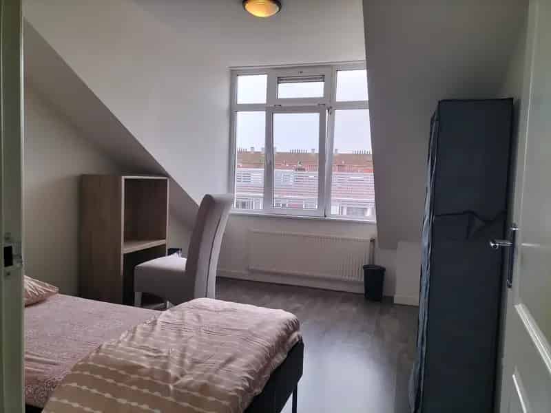 Kamer Den Haag 3 maanden