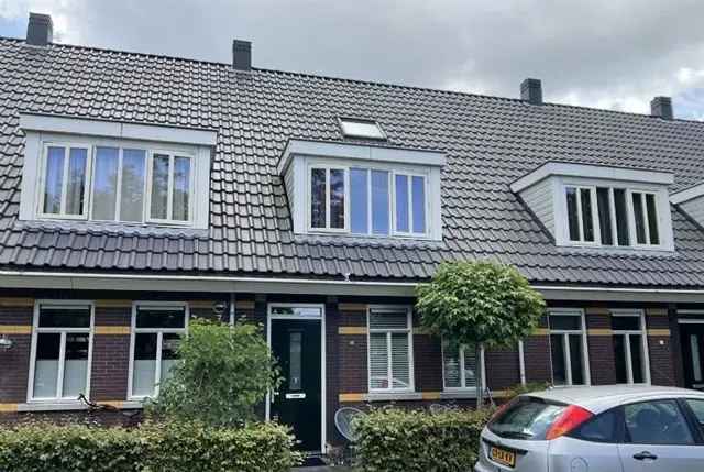 Tussenwoning Harderwijk 4 Kamers 114m2 te Huur