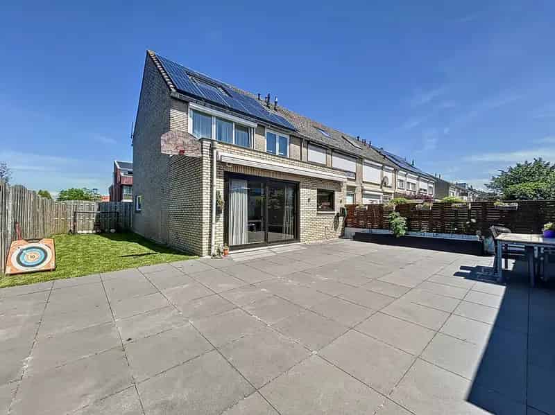 Luxe Hoekwoning Breskens 4 slaapkamers 11 Zonnepanelen