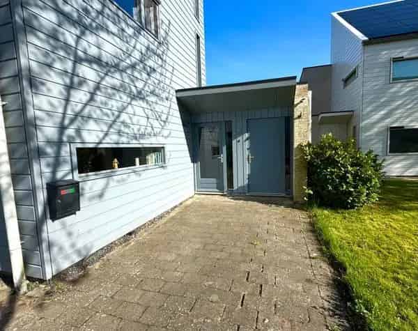 Ruime Gemeubileerde Familiewoning Grou