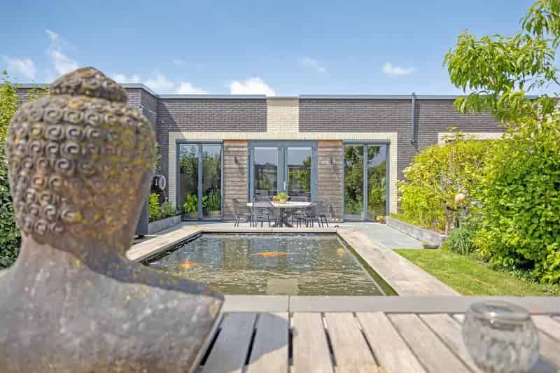Luxe Bungalow Oosterwold Almere 2 slaapkamers grote tuin