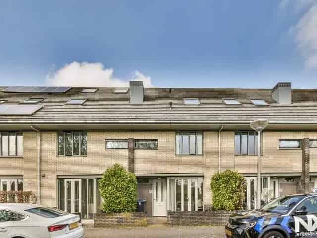 Ruim Familiehuis Westwijk 4 Slaapkamers