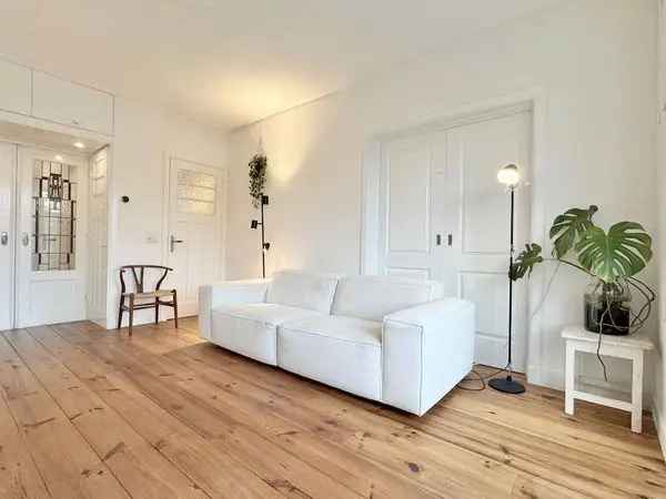 Modern Appartement Amsterdam West 2 Slaapkamers 65m²