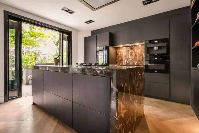 Luxe Benedenhuis Amsterdam Zuid 3 slaapkamers 2 badkamers Tuin Terras