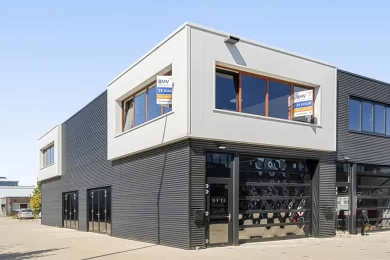 143 m2 bedrijfsruimte te koop in Elst