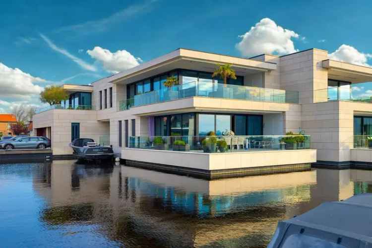 Luxe Penthouse Kagerplassen 220m2 Ruim Terras Eigen Ligplaats