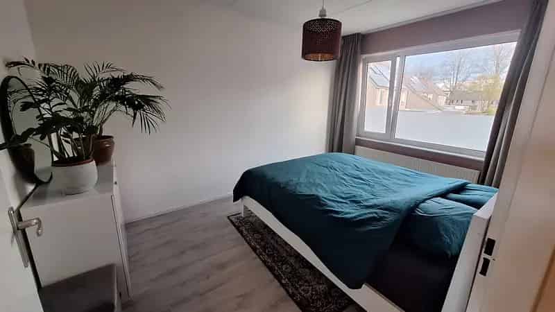 Grote gezinswoning met ruime zolder en tuin