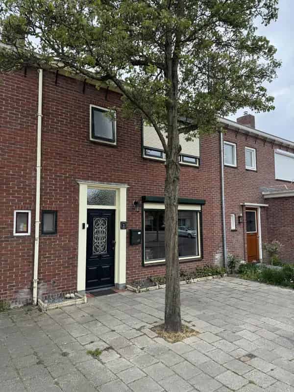 Huis Te Koop , 7, Van der Lek de Clercqplein, Stavenisse, Zeeland