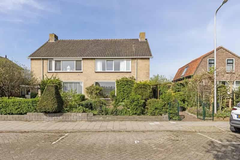Ruime Twee Onder Een Kapwoning Heinenoord 4 Slaapkamers Garage Tuin