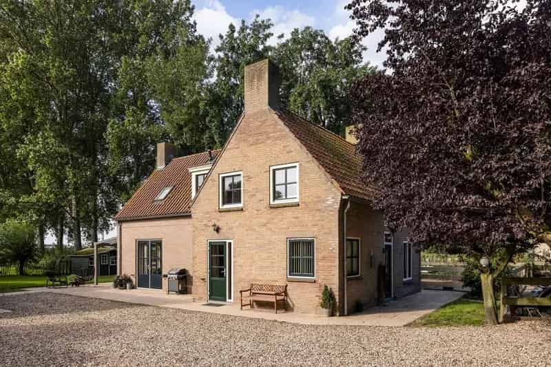 Landelijke woning met bijgebouw en veel mogelijkheden