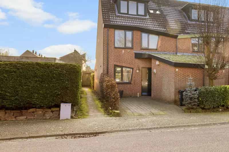 Huis te koop Toolenburg 3 slaapkamers 124m2 tuin parkeerplaats