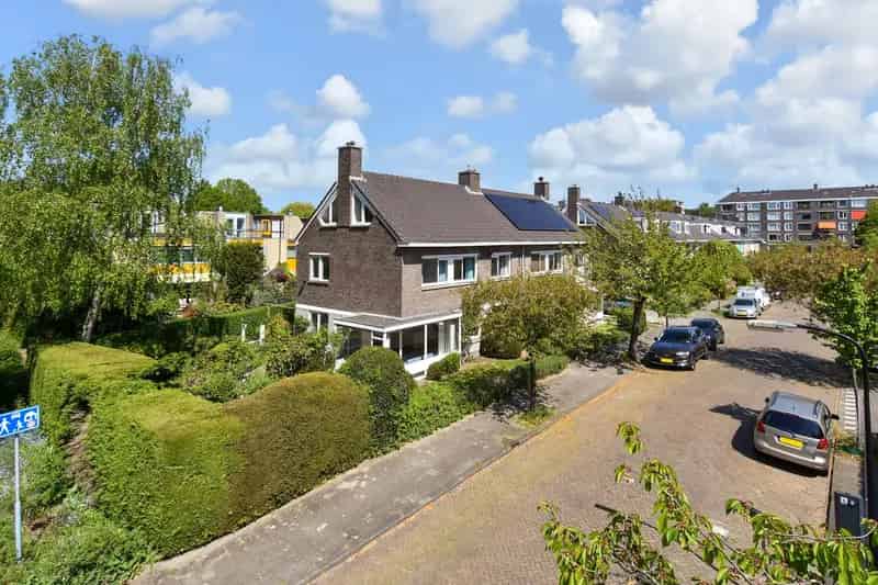 Huis te koop Rijswijk 5 slaapkamers grote tuin