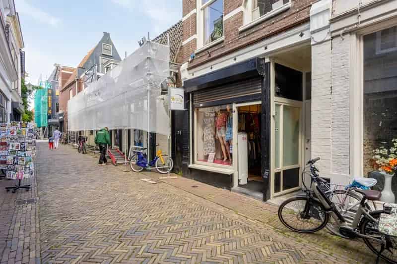 Winkel te huur Alkmaar Achterstraat 75m2 Toplocatie