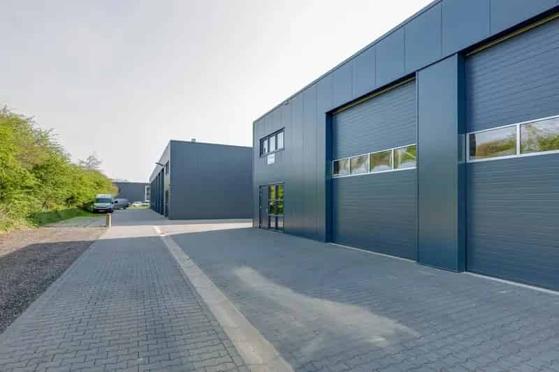 Bedrijfshal te Huur Roden 165m² Kantoor en Bedrijfsruimte