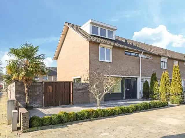 Hoekwoning te koop Nijmegen Dukenburg 4 slaapkamers