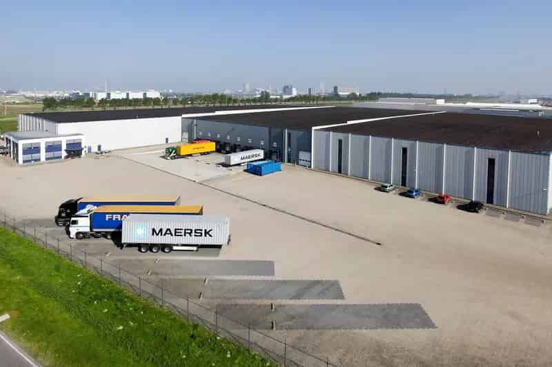 Magazijn te huur Zevenbergen 19400m2 Moerdijk