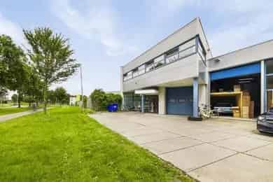 Bedrijfsruimte te huur Zeewolde 400m² Magazijn Kantoor