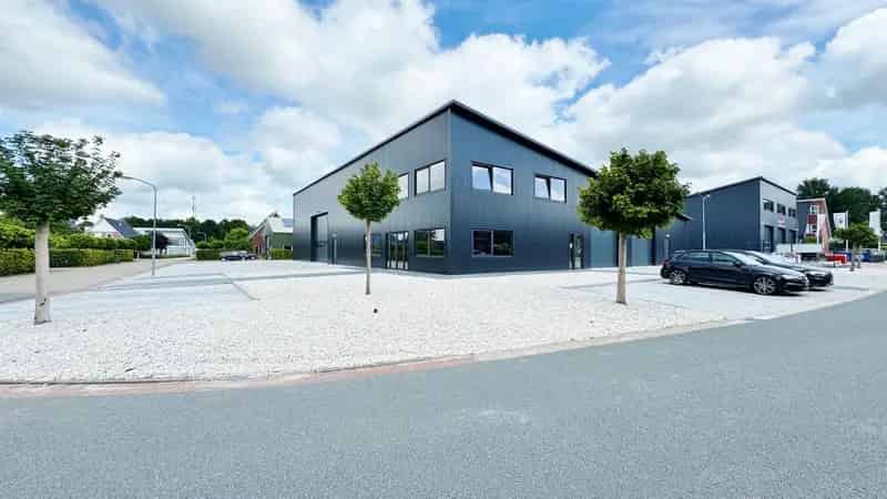 Bedrijfshal te huur Leek 750m²
