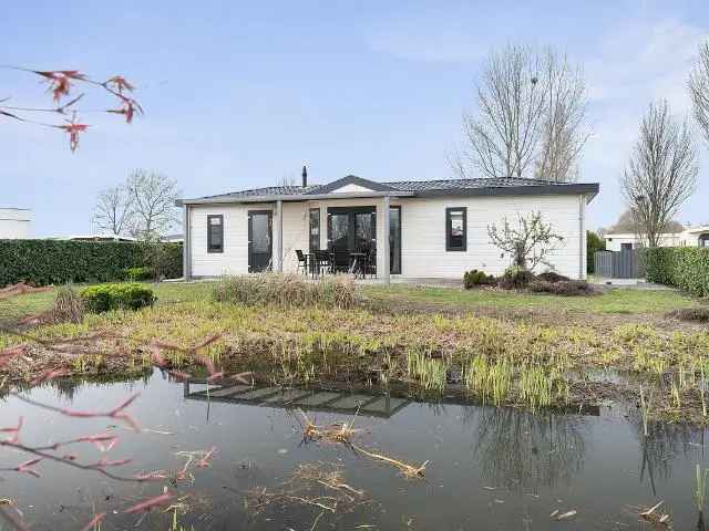 Luxe Chalet te koop Resort De Biesbosch