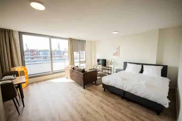 Alphabet Apartments Rotterdam: Modern Appartement met Slimme Technologie