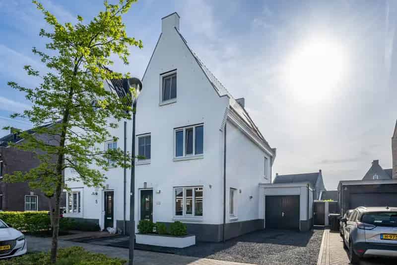 4 Slaapkamers 2 Onder 1 Kapwoning Dirksland Garage Tuin Energielabel A++