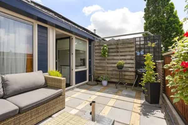 Ruime bovenwoning met 3 slaapkamers  energiezuinig  garage  dakterras