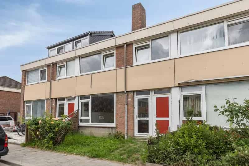 Tussenwoning Hoogvliet 87m² Starters Klussers
