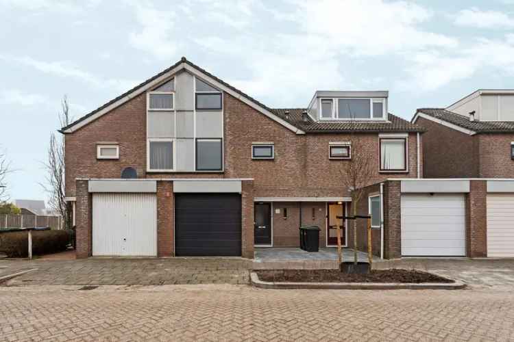 Eengezinswoning Muziekwijk Almere  Garage Moderne Keuken Badkamer