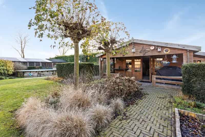 Luxe Landhuis te Koop 5 Slaapkamers Zwembad Grote Tuin