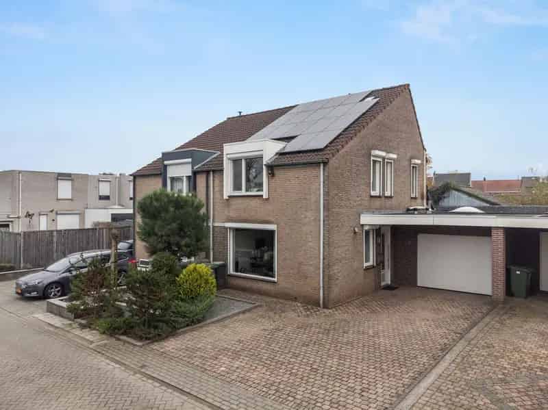 Tweekapper Landgraaf - Ruime woning met duurzame voorzieningen