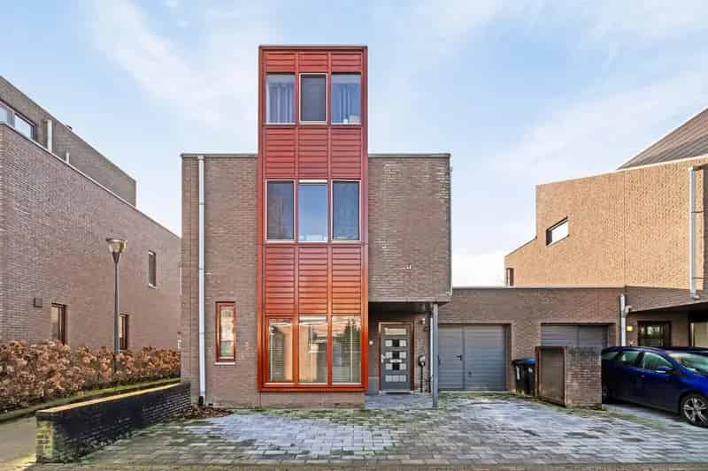 Luxe woning te huur Grasparkiet Eindhoven 4 slaapkamers