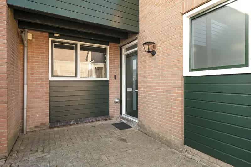 Ruime 4 Slaapkamers Tussenwoning Julianadorp Moderne Keuken Badkamer