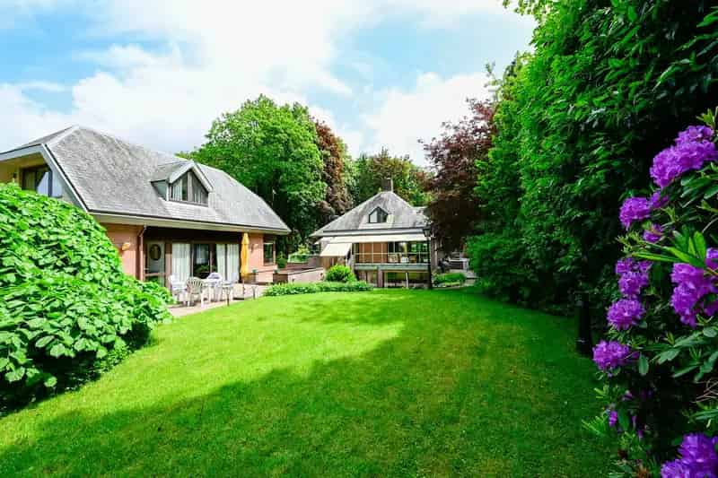 Luxe Duurzame Villa te Koop in Baarn met Binnenzwembad