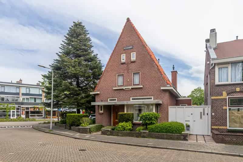 Jaren 30 woning Poeldijk 5 kamers 144m2 garage