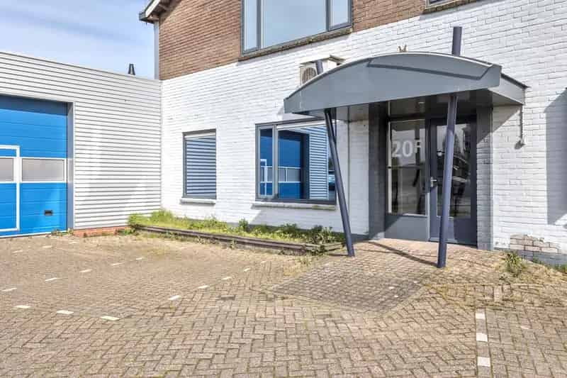 Kantoor Burgum te Huur of Koop 250m²