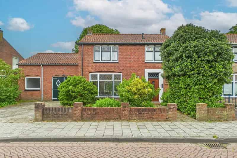 Huis Te Koop , 10, Julianastraat, Vlissingen, Zeeland